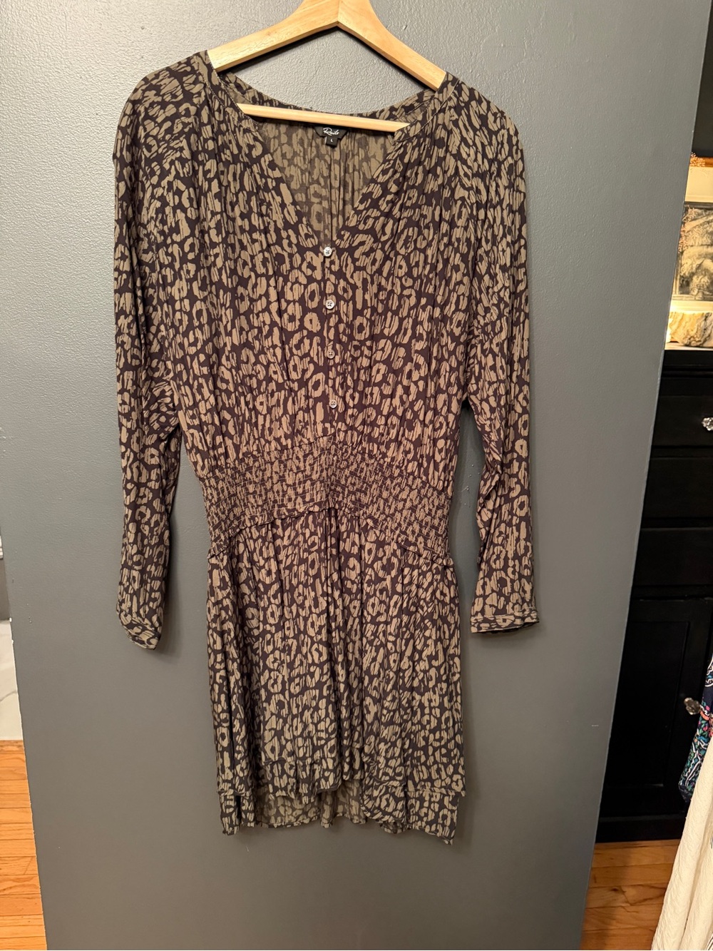 Rails Jasmine Olive Batik Cheetah Print Long Sleeve Dress